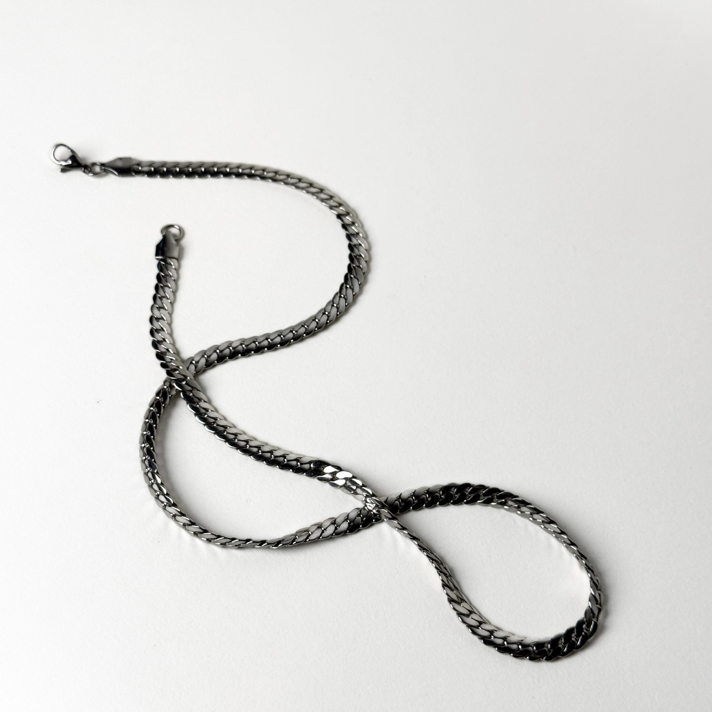 Round Stainless Steal Necklace With Free Delivery